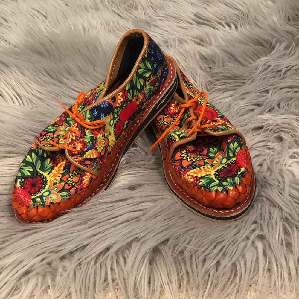 Ethnic shoes